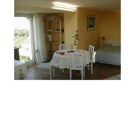 Studio Apartman *